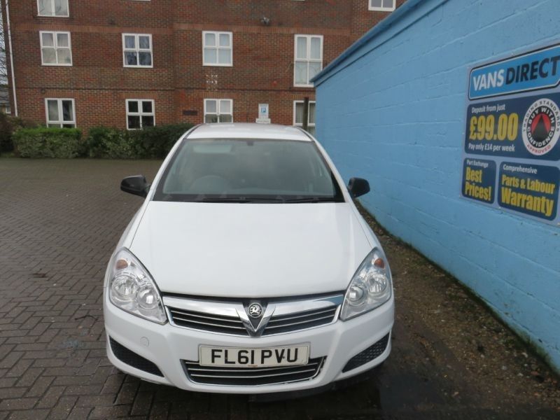 2011 Vauxhall Astra Club 1.7 CDTi image 2