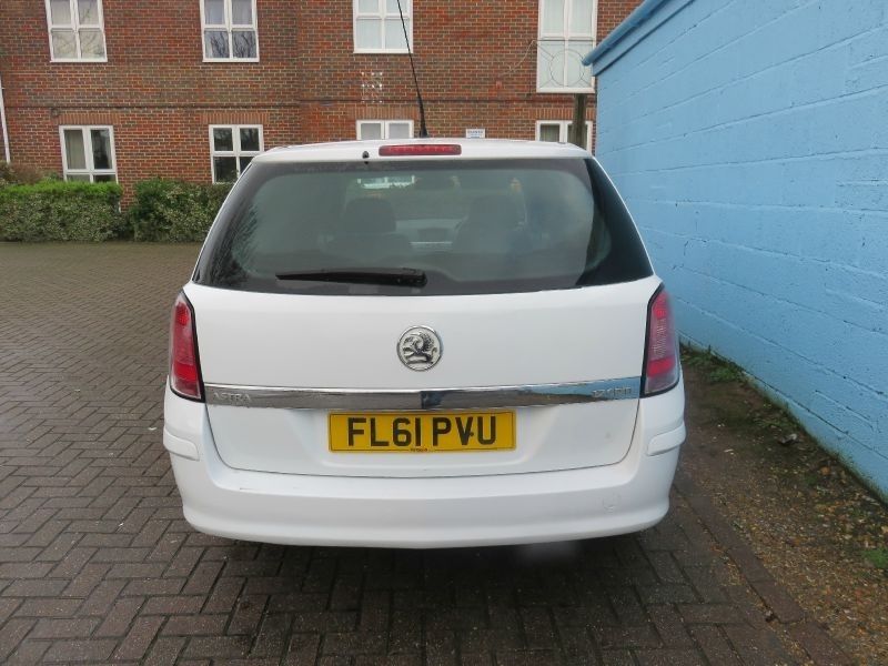 2011 Vauxhall Astra Club 1.7 CDTi image 3