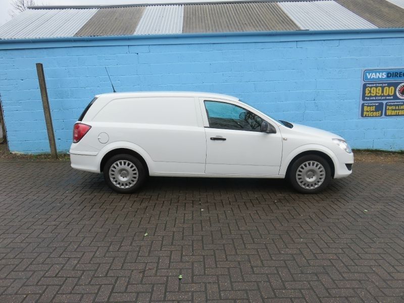 2011 Vauxhall Astra Club 1.7 CDTi image 5