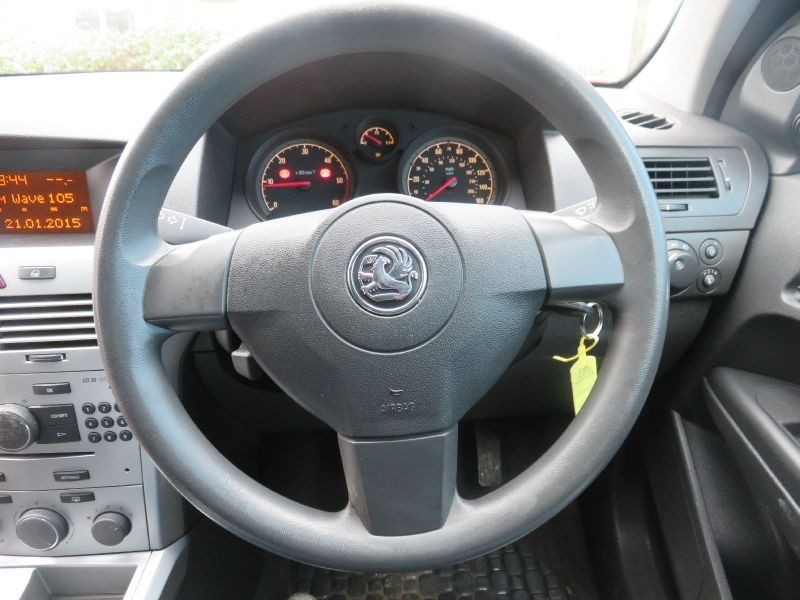 2011 Vauxhall Astra Club 1.7 CDTi image 7