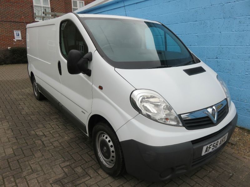 2008 Vauxhall Vivaro 2900 2.0 CDTi image 1