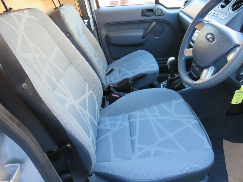2010 Ford Transit Connect Trend T220 1.8 TDCi image 6