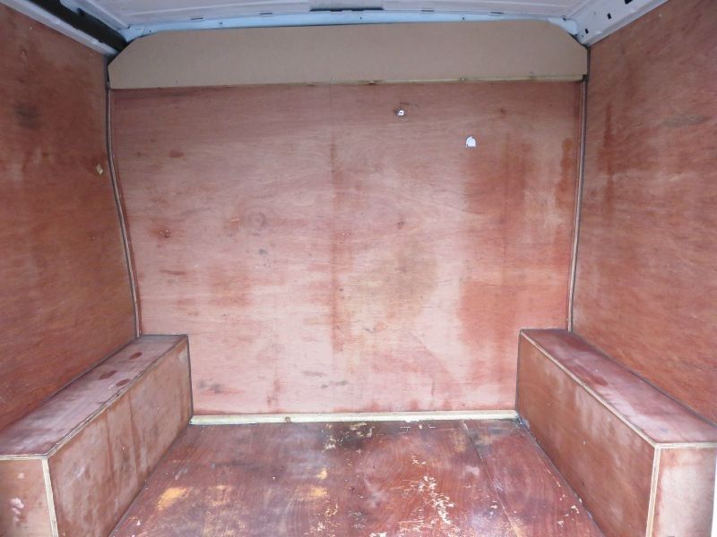 2011 Vauxhall Vivaro 2700 2.0 CDTi image 8