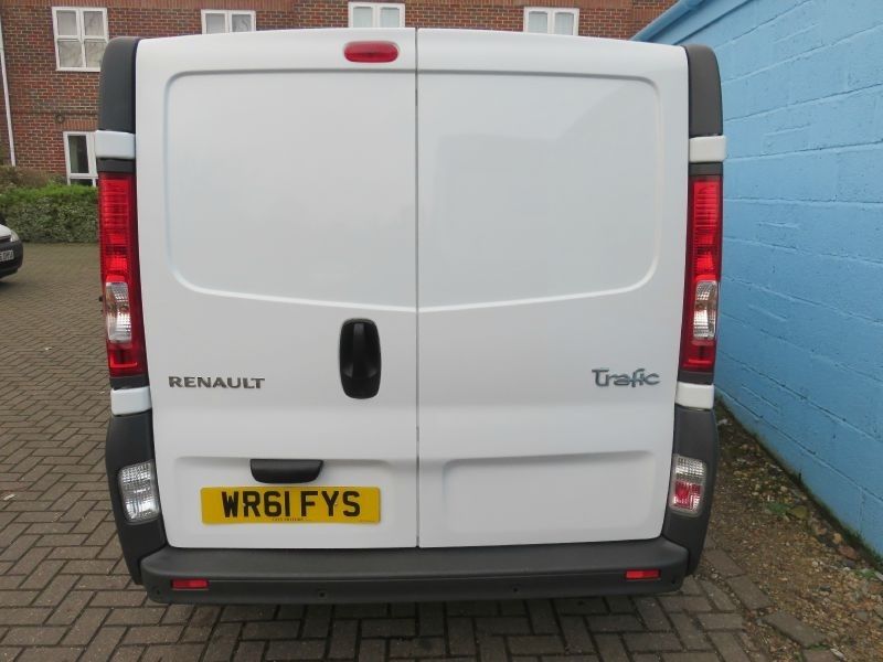 2011 Renault Trafic SL27 2.0 DCi image 3