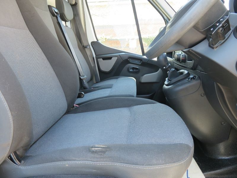 2010 Renault Master MM35 DCi image 6