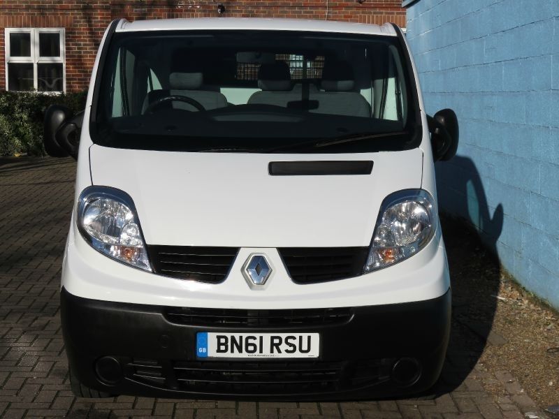 2011 Renault Trafic SL29 DCi image 2