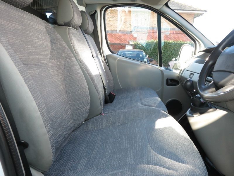 2011 Renault Trafic SL29 DCi image 6