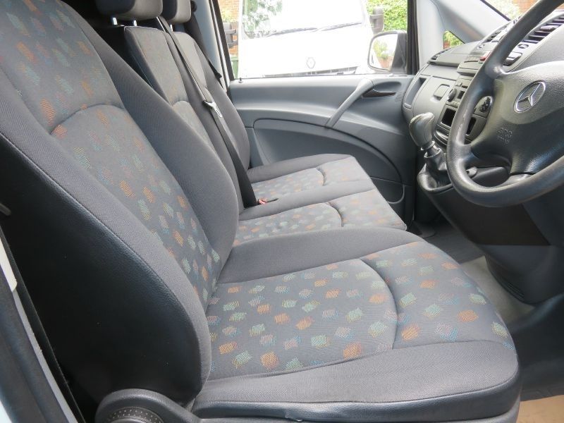 2010 Mercedes-Benz Vito 109 CDi image 6