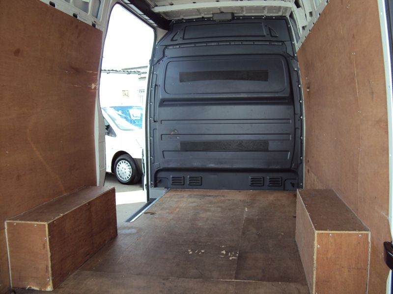 2012 Volkswagen Crafter 2.0TDi image 9
