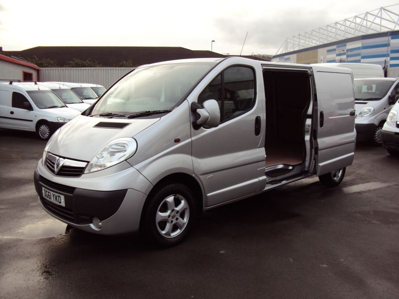 2011 Vauxhall Vivaro 2.0CDTi image 1