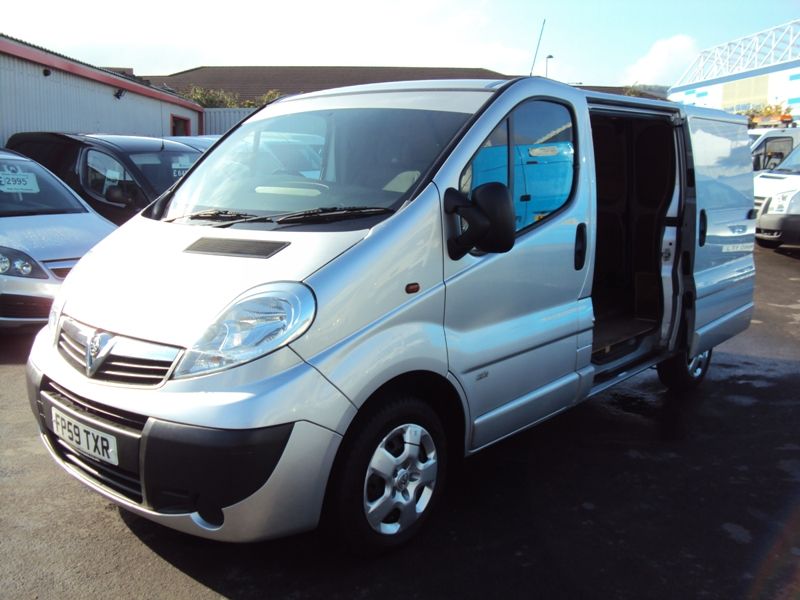 2009 Vauxhall Vivaro 2.0CDTI image 1