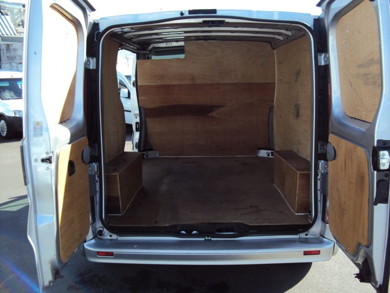 2009 Vauxhall Vivaro 2.0CDTI image 5