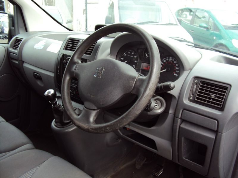 2010 Peugeot Expert LWB 2.0lt HDI image 6