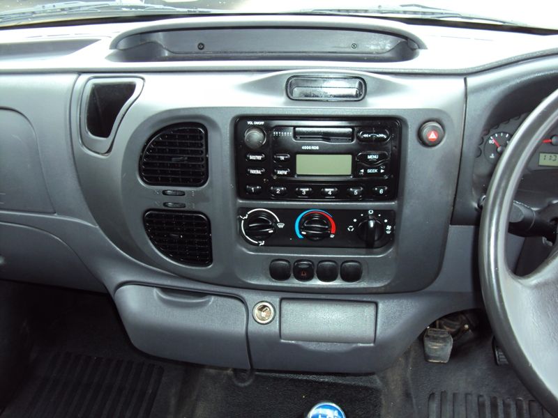 2005 Ford Transit T350 image 9