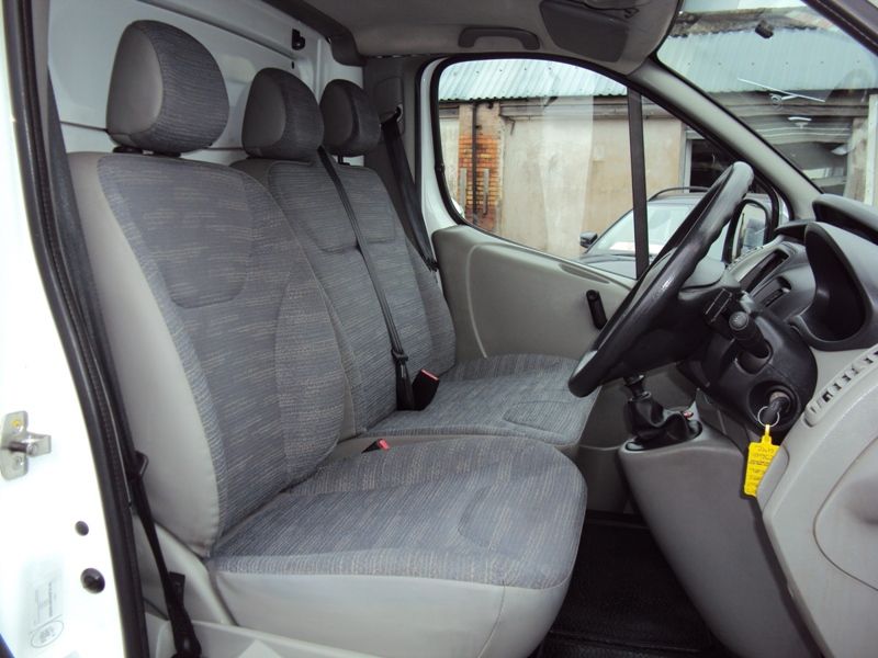 2011 Renault Trafic 2.0dCi image 5