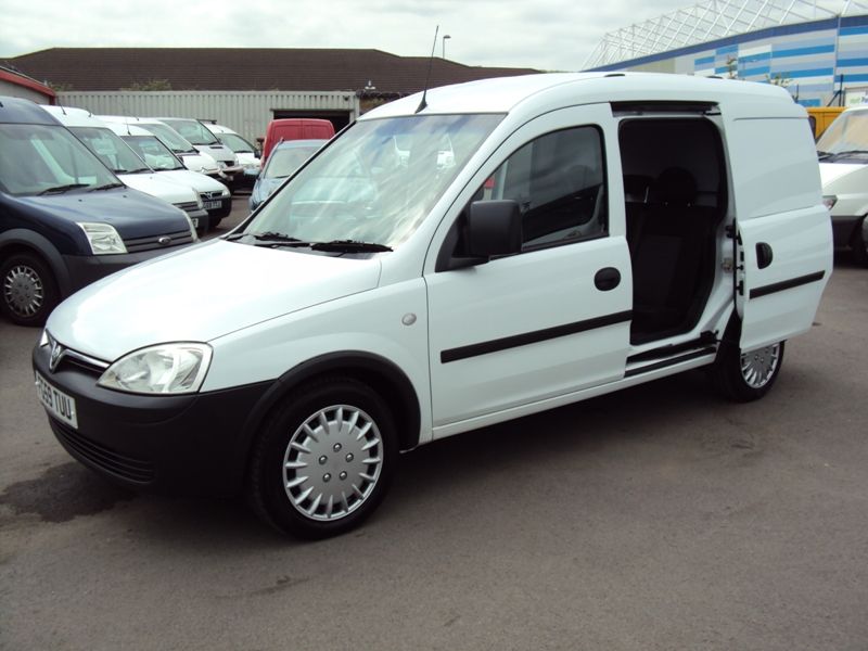2009 Vauxhall Combo 1.3 CDTi image 1