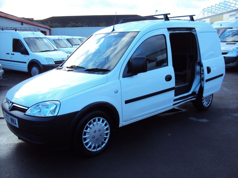 2007 Vauxhall Combo 1.3CDTi image 1