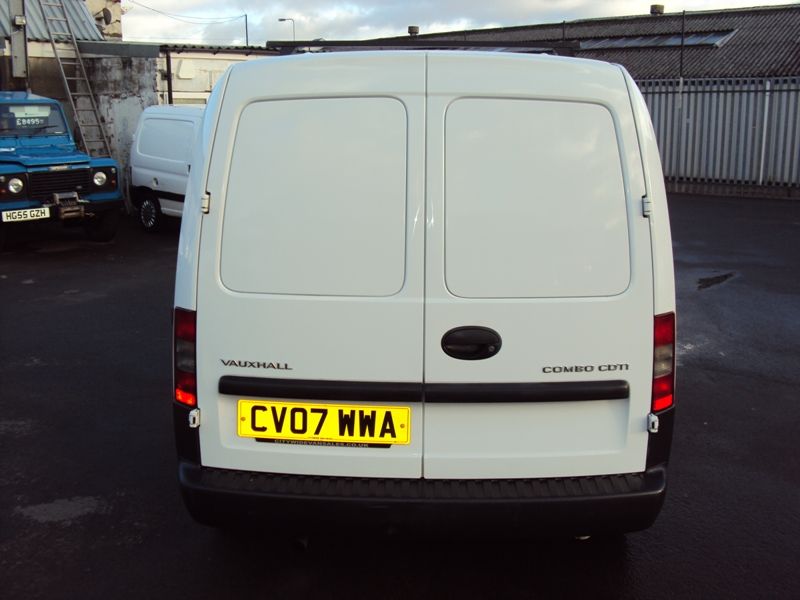2007 Vauxhall Combo 1.3CDTi image 4