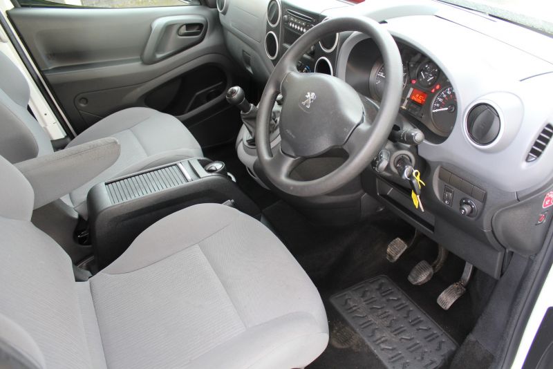 2012 Peugeot Partner 1.6 Hdi image 8