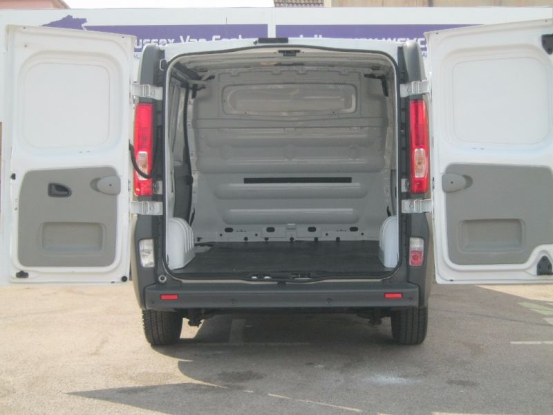 2012 Renault Trafic 2.0DCi image 7