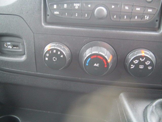 2012 Renault Master 2.3DCi image 9