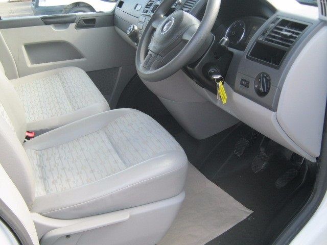 2013 Volkswagen Transporter 2.0TDi T28 image 7