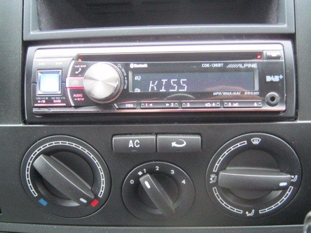 2009 Volkswagen Transporter 2.5TDi image 10