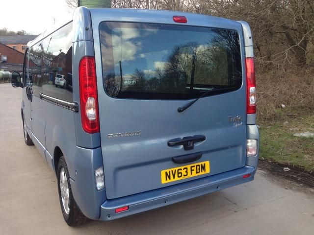 2013 Renault Trafic 2.0 Ll29 Sport Dci 5D image 3