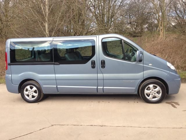 2013 Renault Trafic 2.0 Ll29 Sport Dci 5D image 4