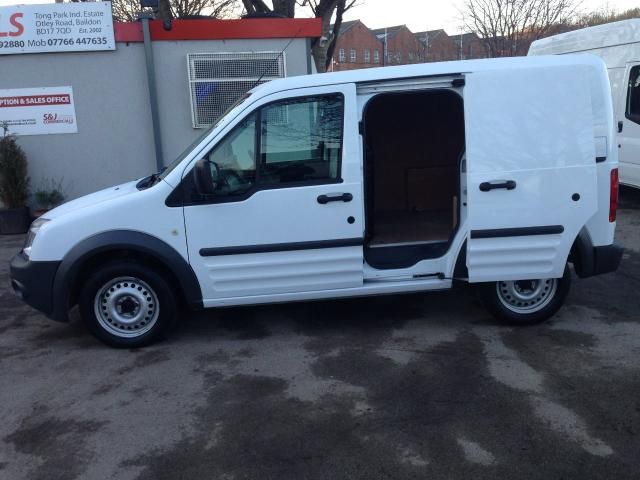 2010 Ford Transit Connect T200 image 2