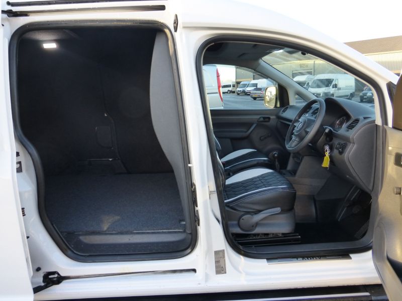 2012 Volkswagen Caddy Maxi C20 Tdi image 8