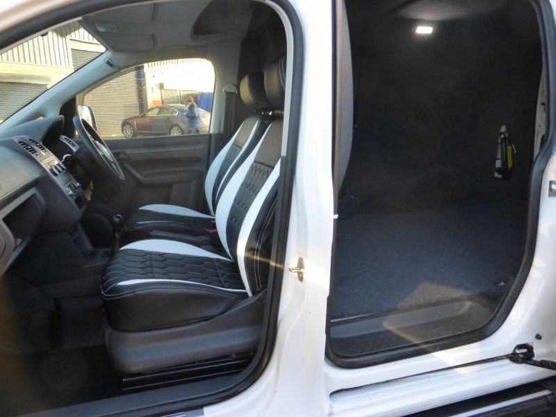 2012 Volkswagen Caddy Maxi C20 Tdi image 10