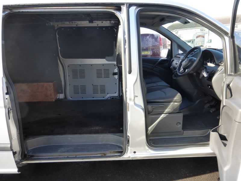 2012 Mercedes-Benz Vito 113 Cdi image 7