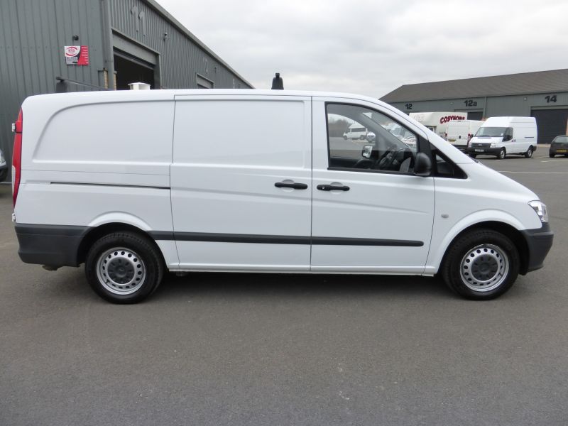 2010 Mercedes Vito 113 Cdi image 3