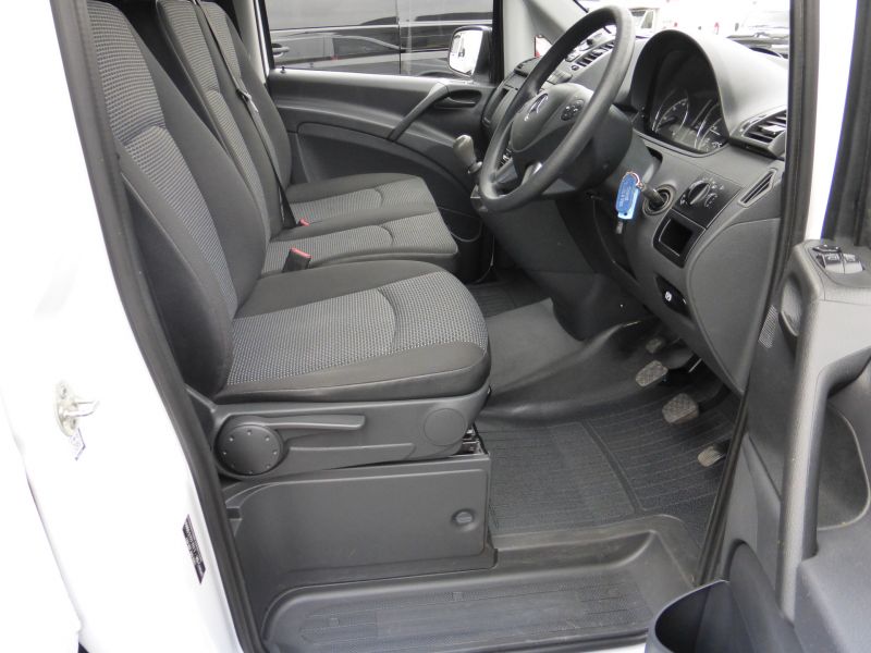 2010 Mercedes Vito 113 Cdi image 7