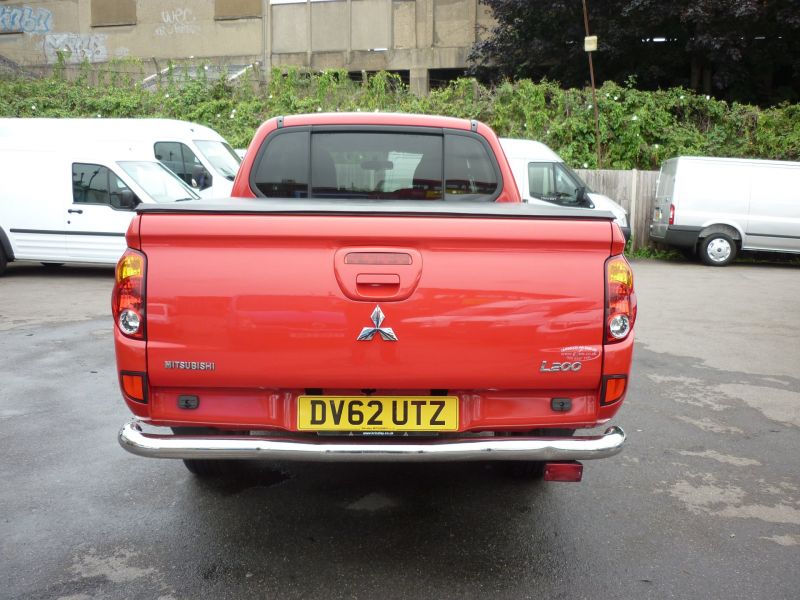 2012 Mitsubishi L200 Di-D 4X4 Warrior image 3