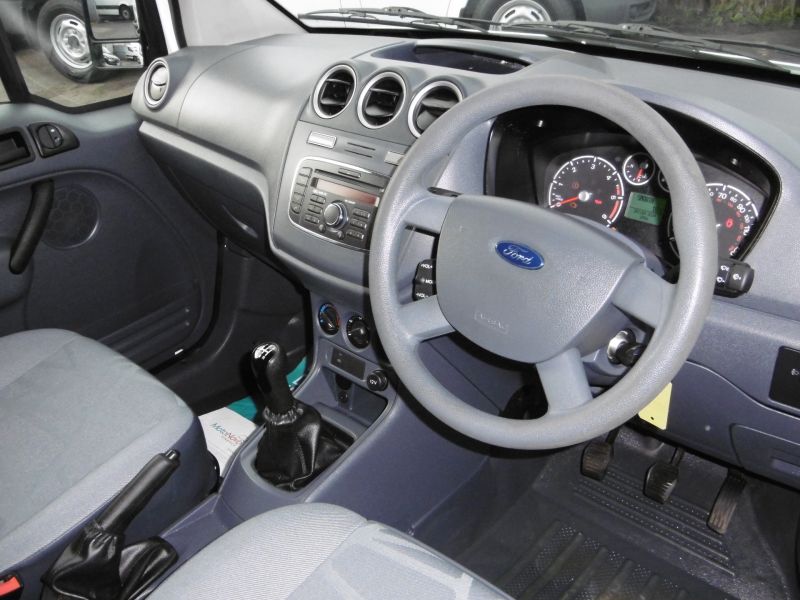 2012 Ford Transit Connect T220 image 8