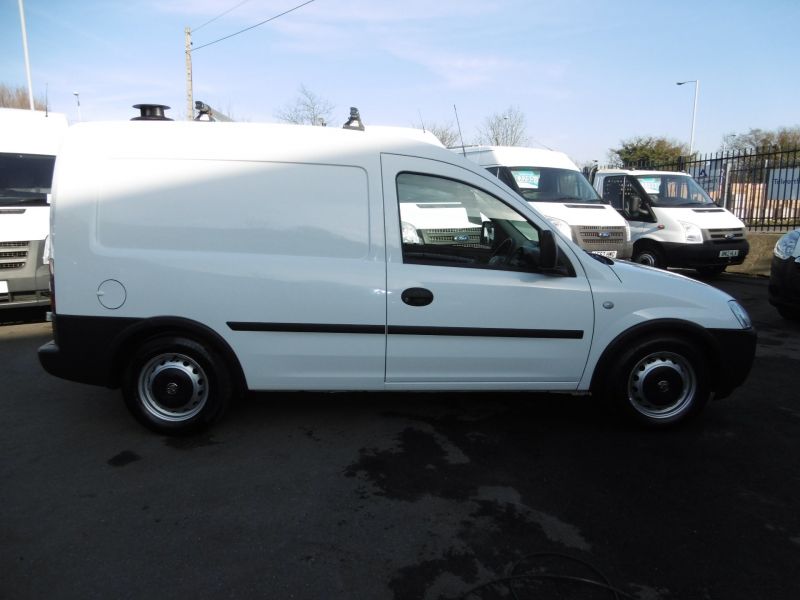 2011 Vauxhall Combo 1.3Cdti image 3