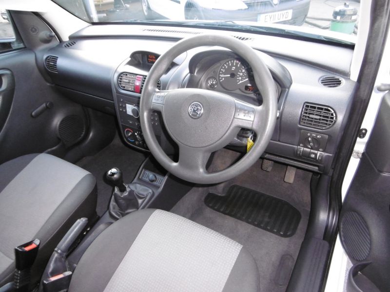 2011 Vauxhall Combo 1.3Cdti image 9