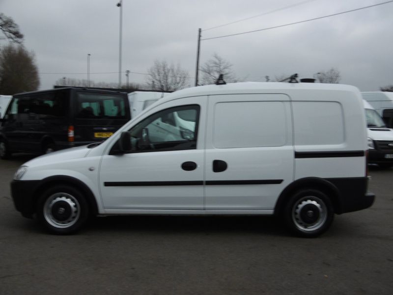 2011 Vauxhall Combo 1.3 Cdti image 3