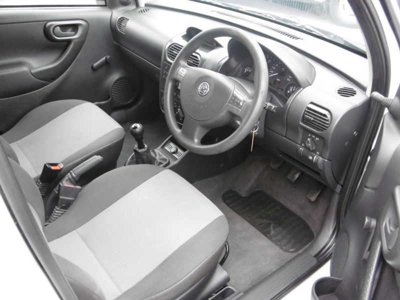 2011 Vauxhall Combo 1.3 Cdti image 6