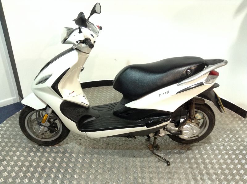 2012 Piaggio Fly 50cc image 1
