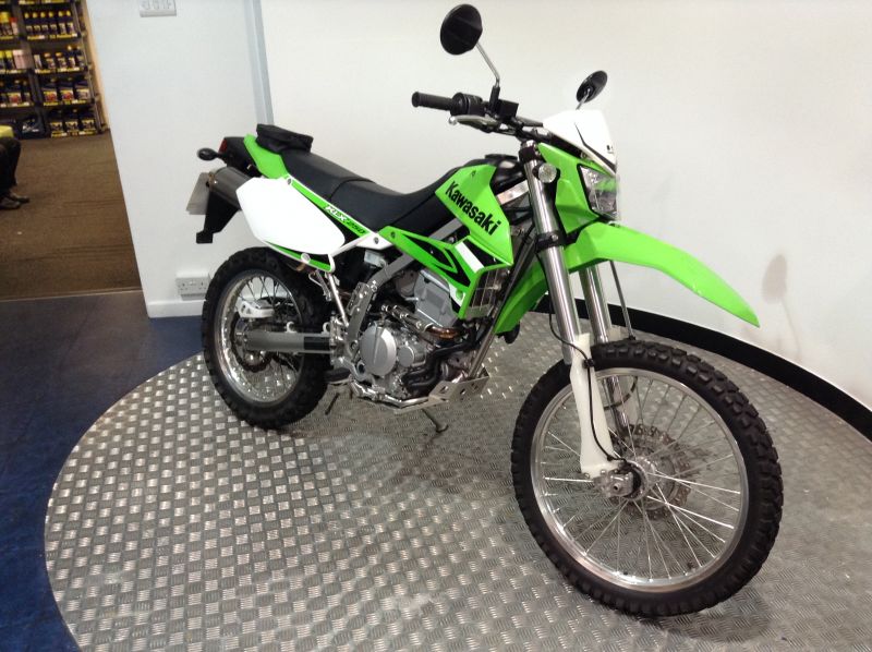 2009 Kawasaki KLX 250 image 2