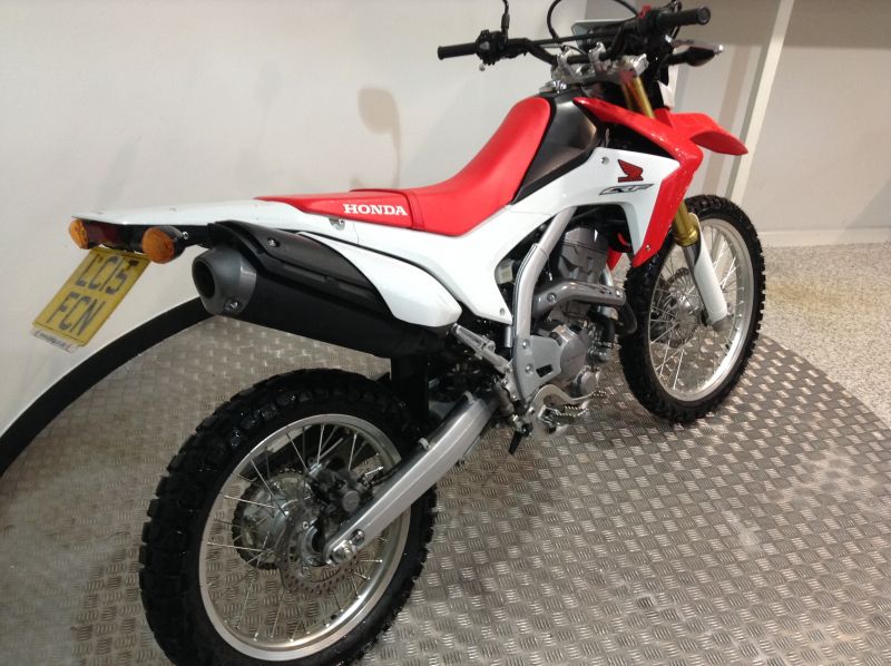 2015 Honda CRF 250 image 3