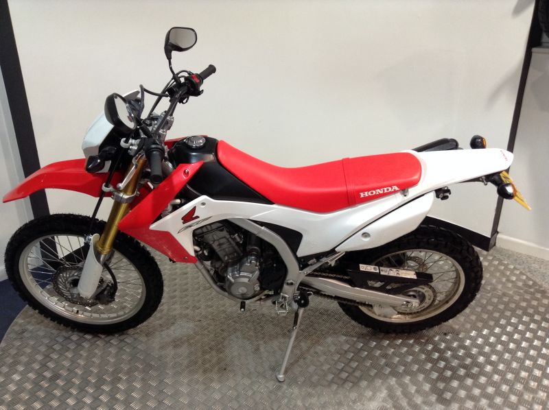 2015 Honda CRF 250 image 4