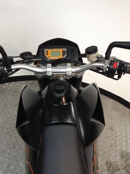 2007 KTM 950 Supermoto image 8