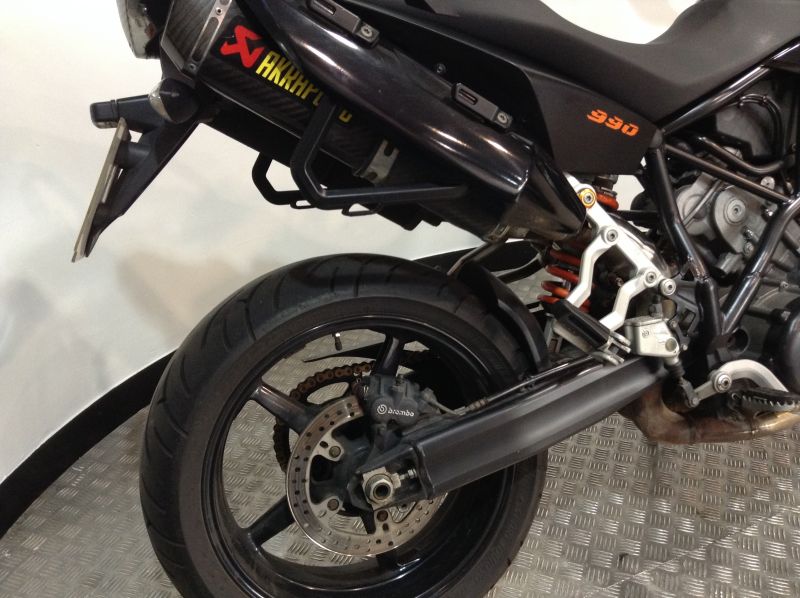 2010 KTM 990 Supermoto image 4