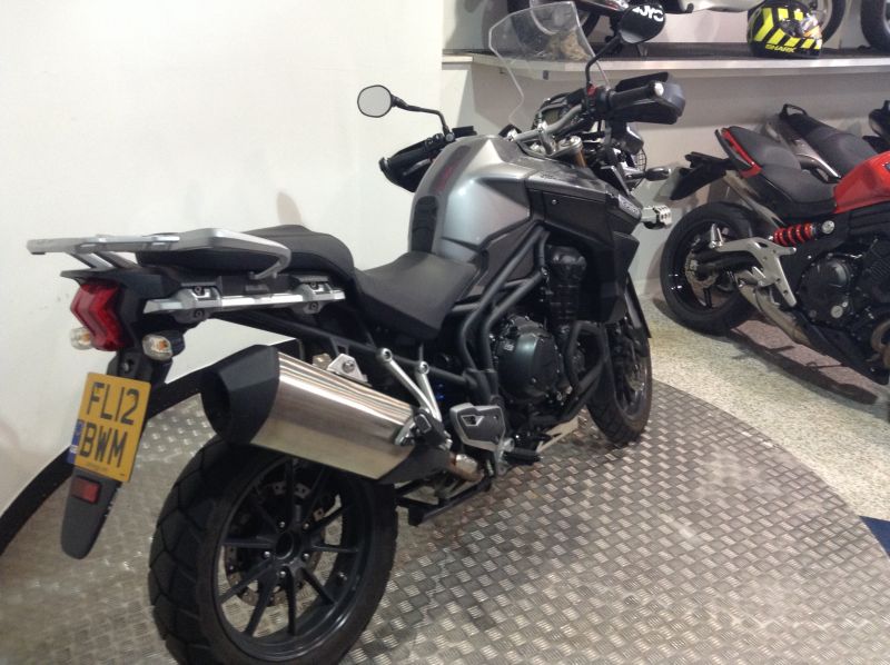 2012 Triumph Explorer 1200 image 3