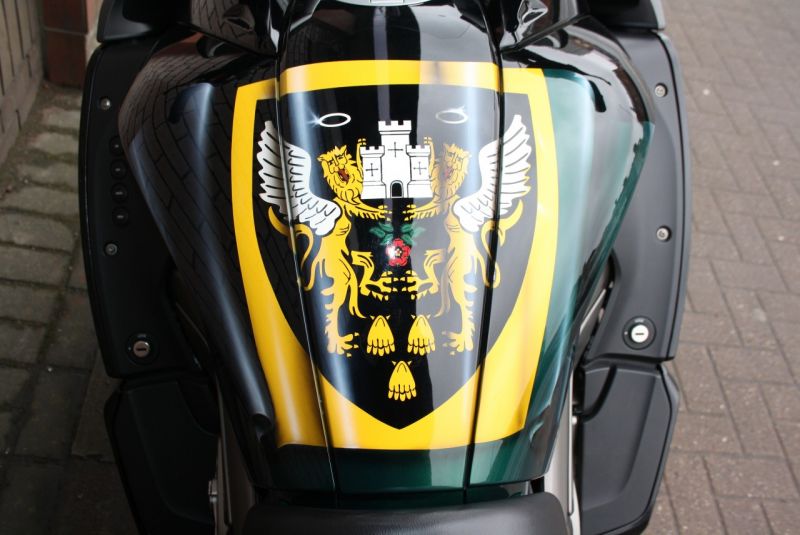 2011 BMW K1600GT image 7