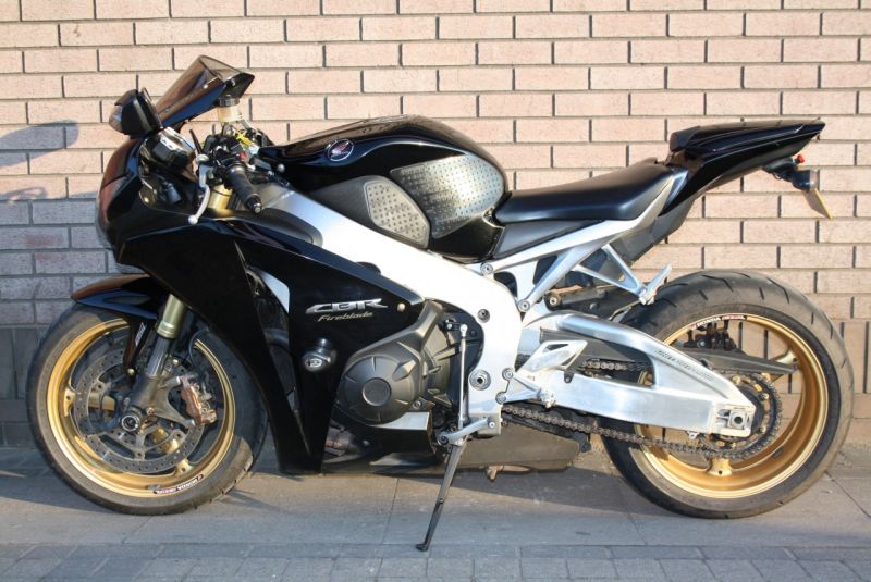 2009 Honda CBR1000 RA-A Fireblade image 3